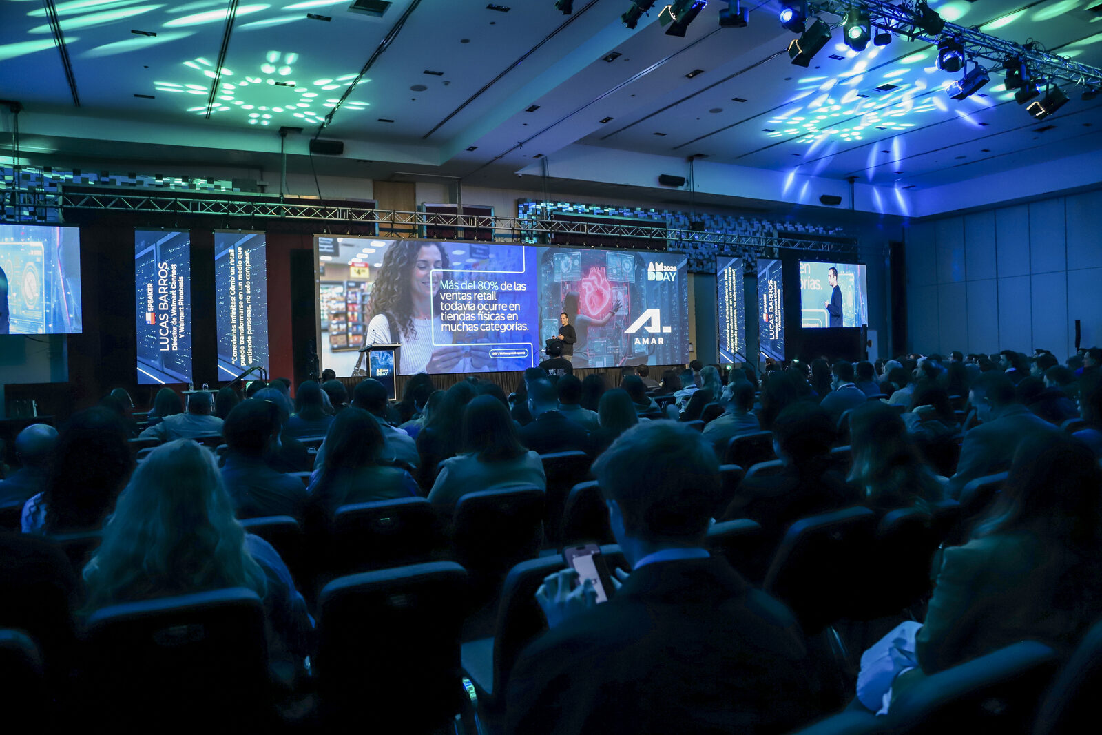 Salón lleno en AMDDay 2026