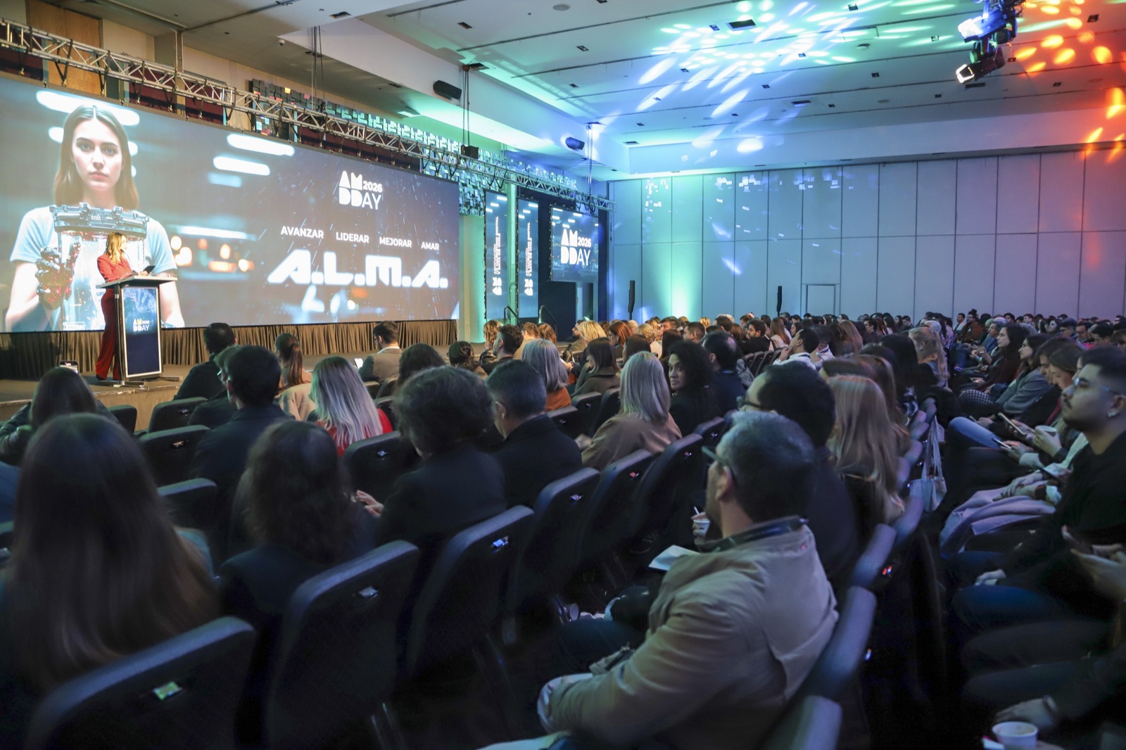AMDDay 2026, salón lleno durante el evento