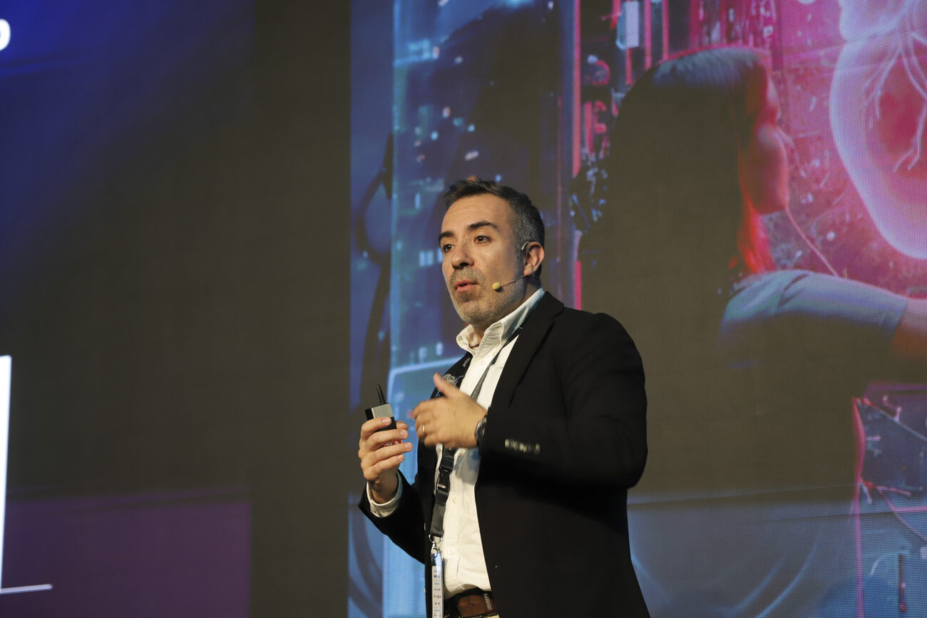 Speaker durante su charla